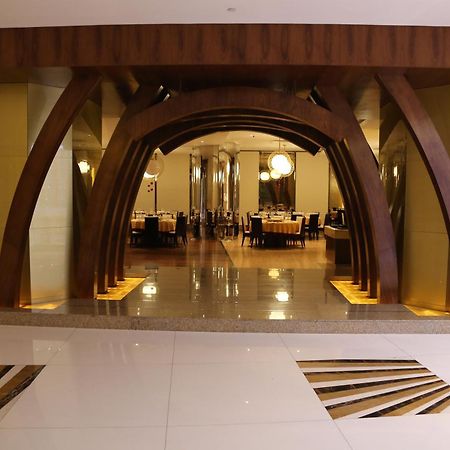 Lagos Continental Hotel Esterno foto The interior of the hotel