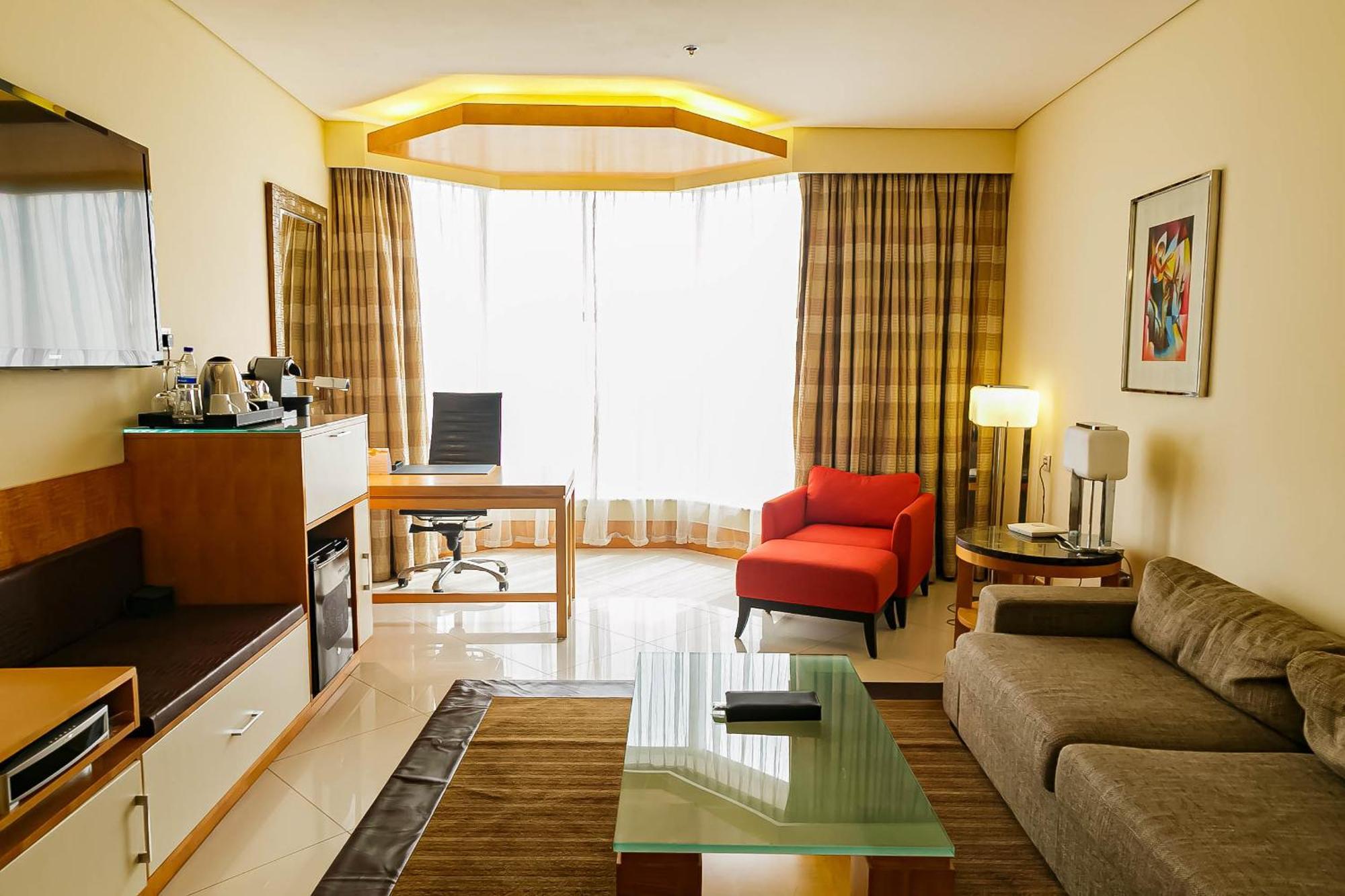 Lagos Continental Hotel Esterno foto A typical studio apartment